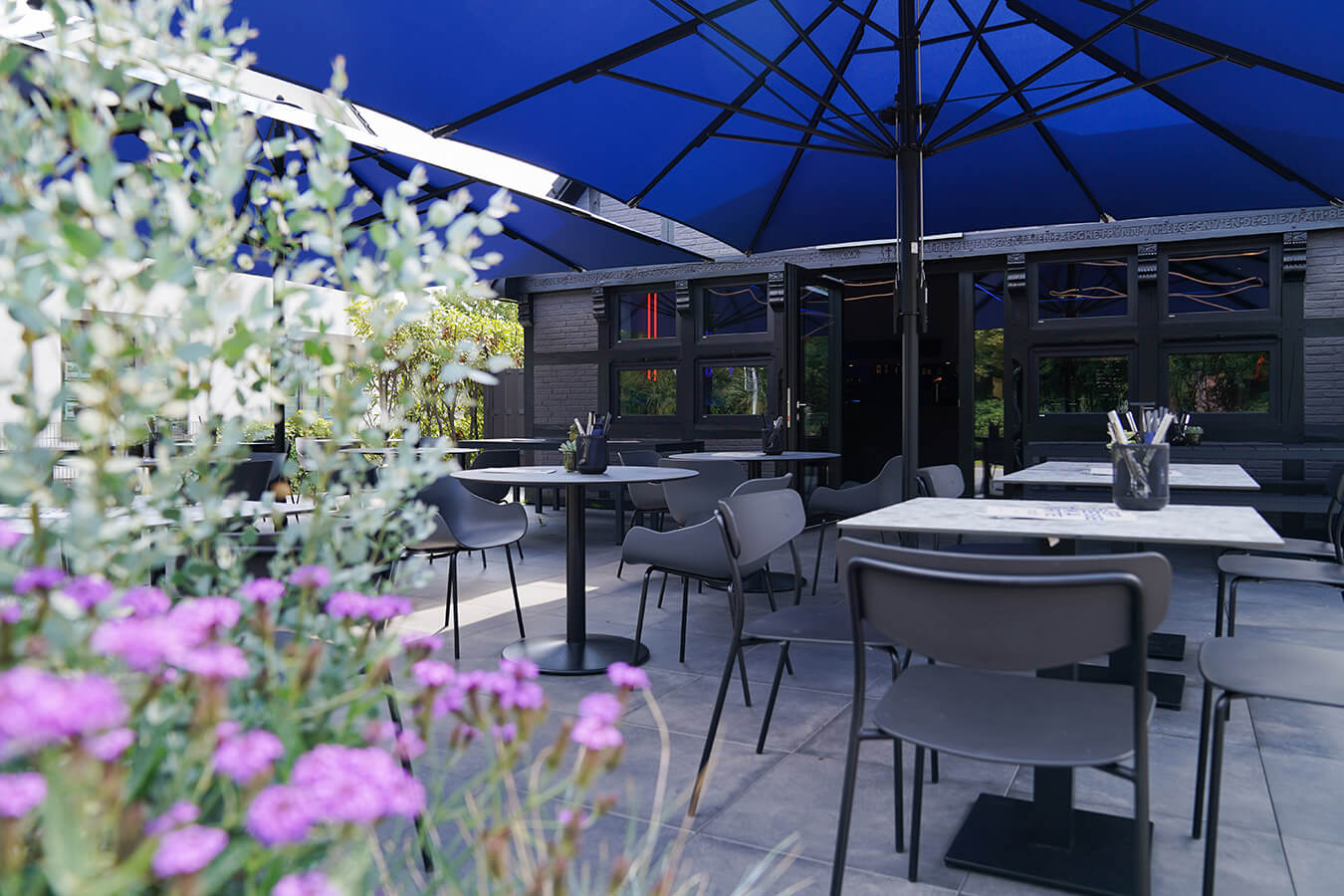 Moto Kitchen Bad Zwischenahn: Einblick in den Sitzbereich des Stores