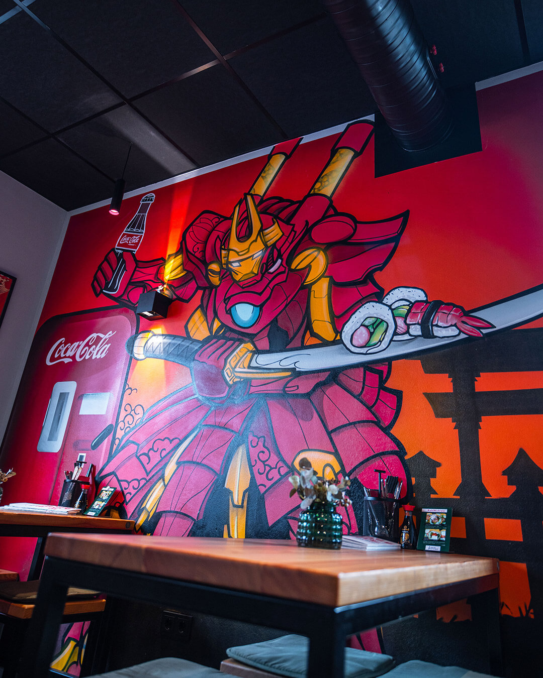 Moto Kitchen Nadorster Straße – Oldenburg: Einblick in den Sitzbereich des Stores